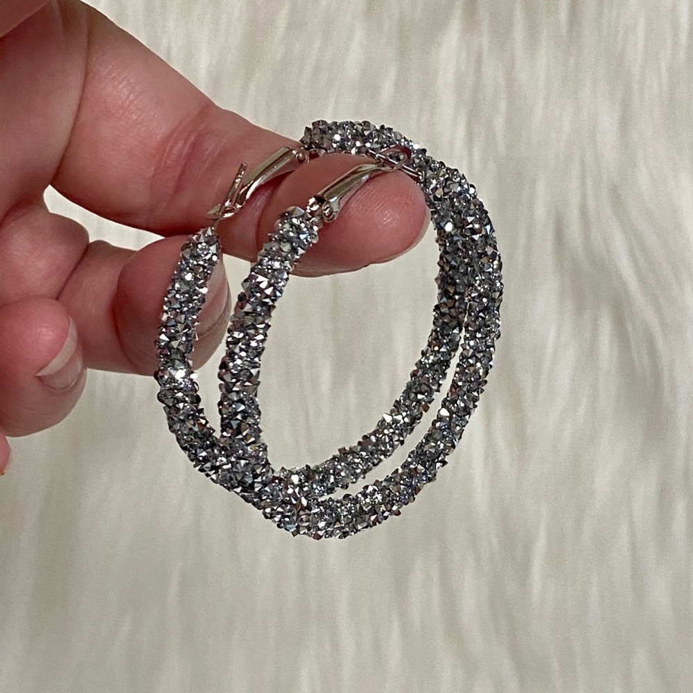 🔥3/$20🔥Glitter Design Sparkly Bling Hoop Earring - Picture 6 of 7